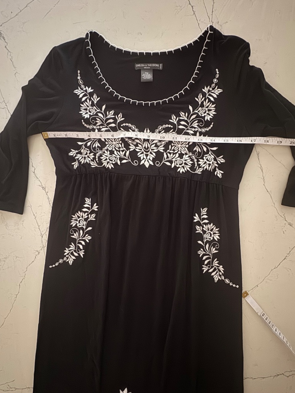Chelsea & Theodore embroidered Black/White knit dress Size Medium Petite - Picture 7 of 9